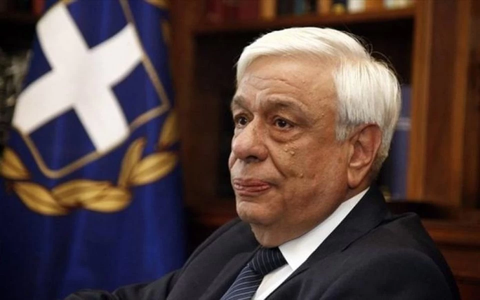 Στα μουλωχτά και κατεπειγόντως ο Παυλόπουλος υπέγραψε την προδοσία της Μακεδονίας! Βγήκε και το ΦΕΚ